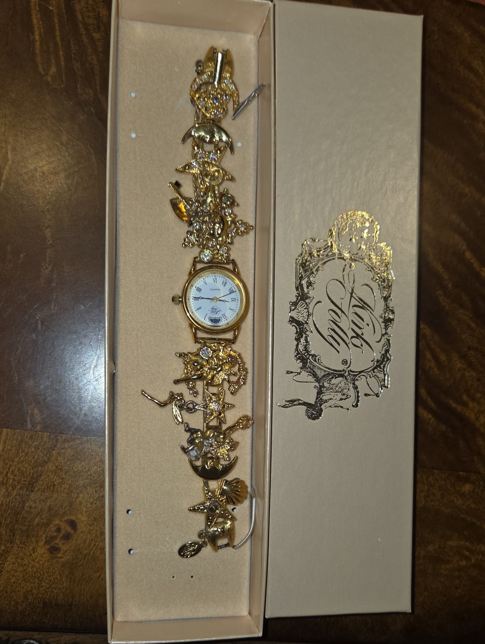 NWB VTG Kirks Folly Sun Stars Moon Fairy Gold-Tone Charm Bracelet Watch